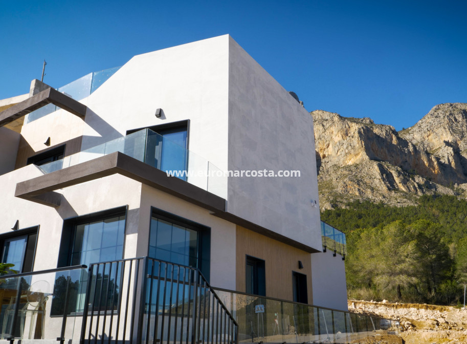 New Build - Quad - Polop