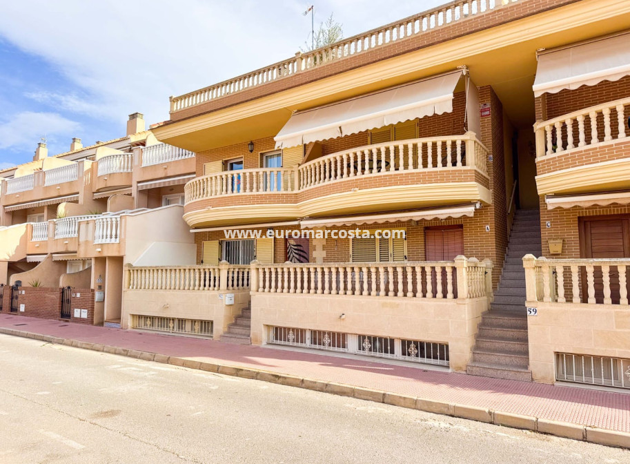 Sale - Ático Dúplex - Guardamar del Segura