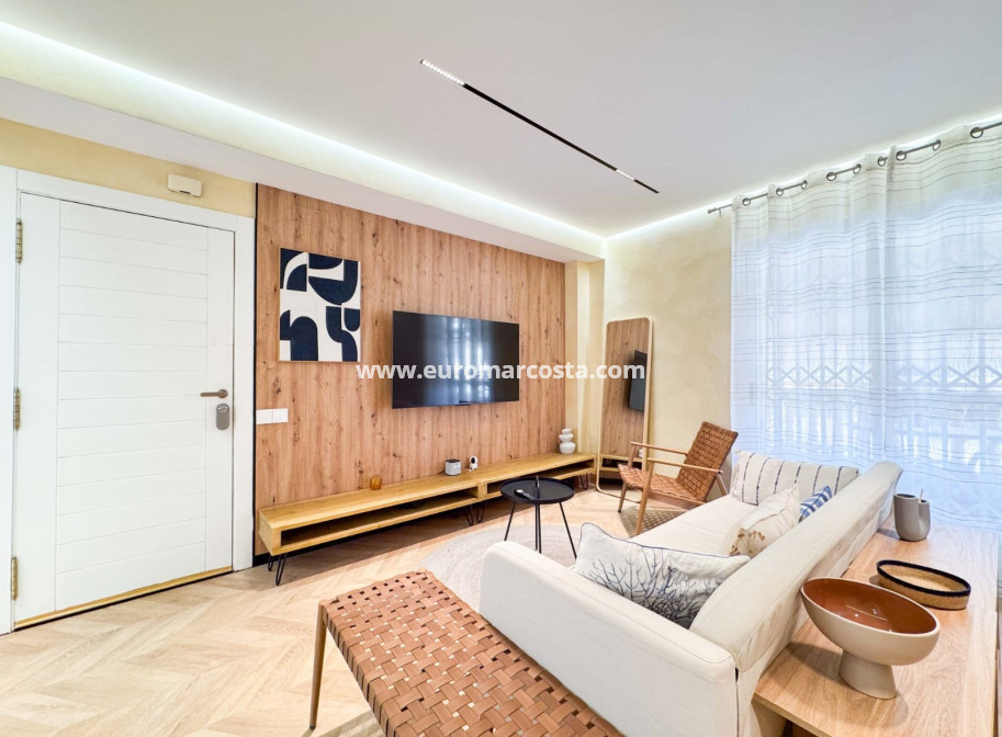 Sale - Ático Dúplex - Guardamar del Segura