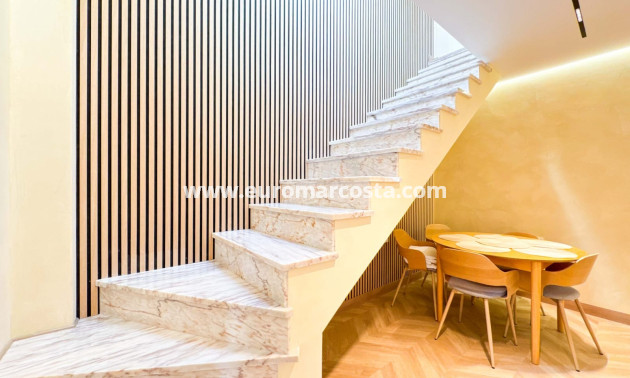 Sale - Ático Dúplex - Guardamar del Segura