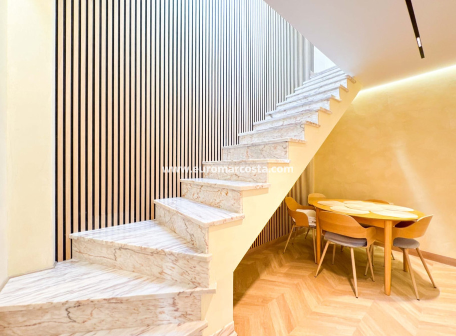 Sale - Ático Dúplex - Guardamar del Segura