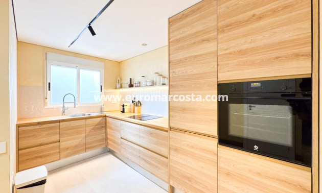 Sale - Ático Dúplex - Guardamar del Segura