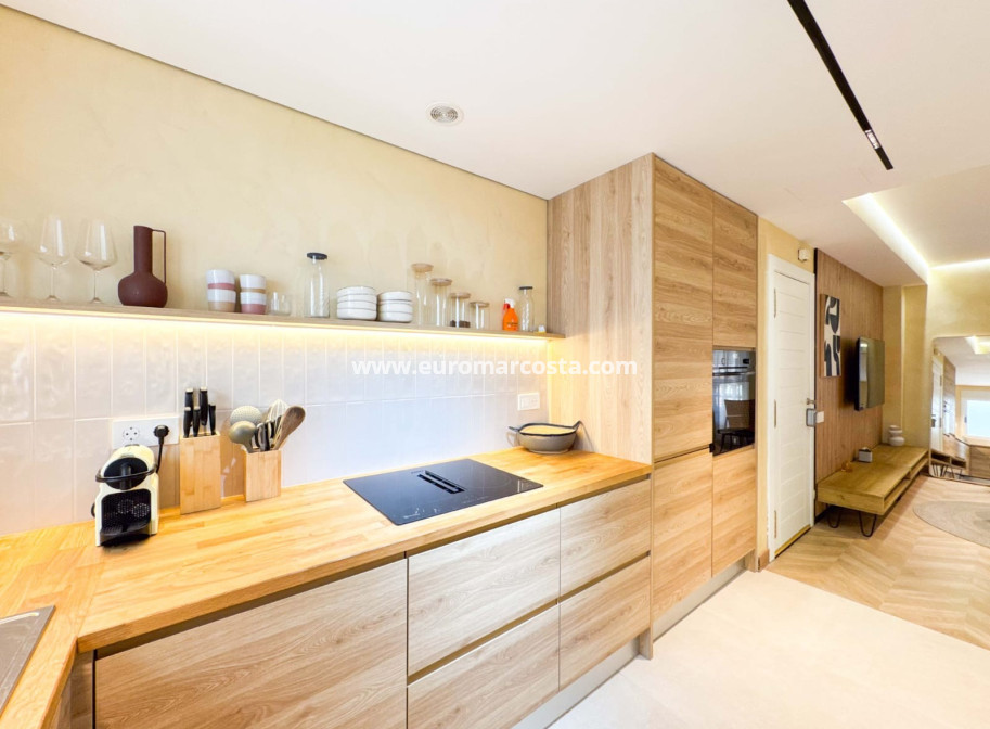 Sale - Ático Dúplex - Guardamar del Segura