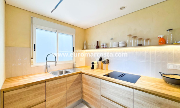 Sale - Ático Dúplex - Guardamar del Segura