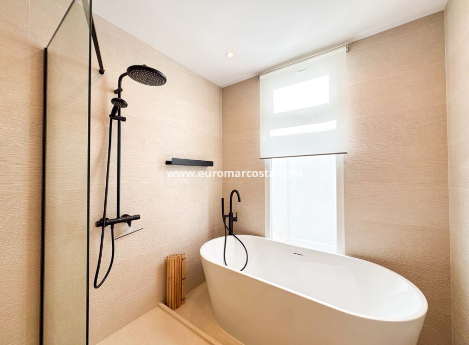 Sale - Ático Dúplex - Guardamar del Segura