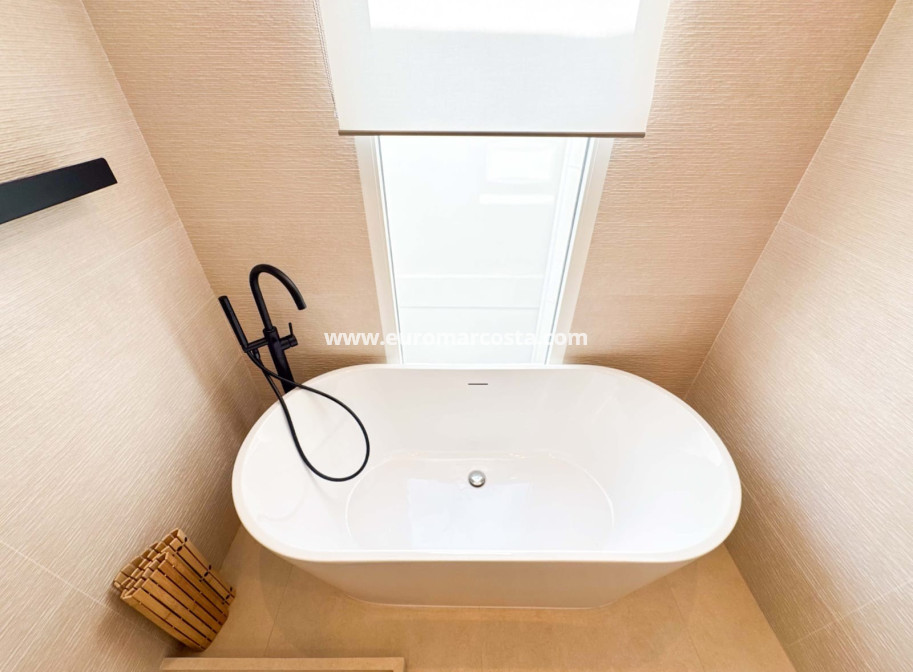 Sale - Ático Dúplex - Guardamar del Segura