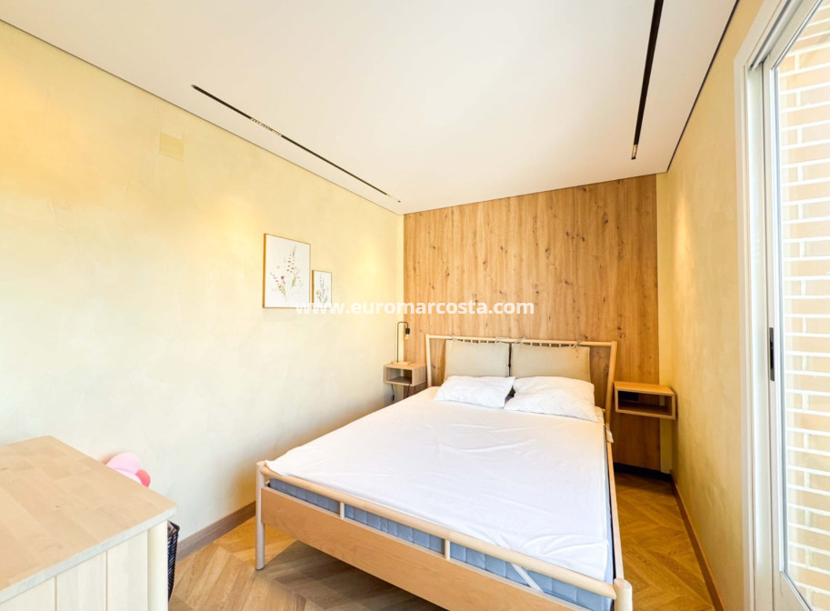 Sale - Ático Dúplex - Guardamar del Segura