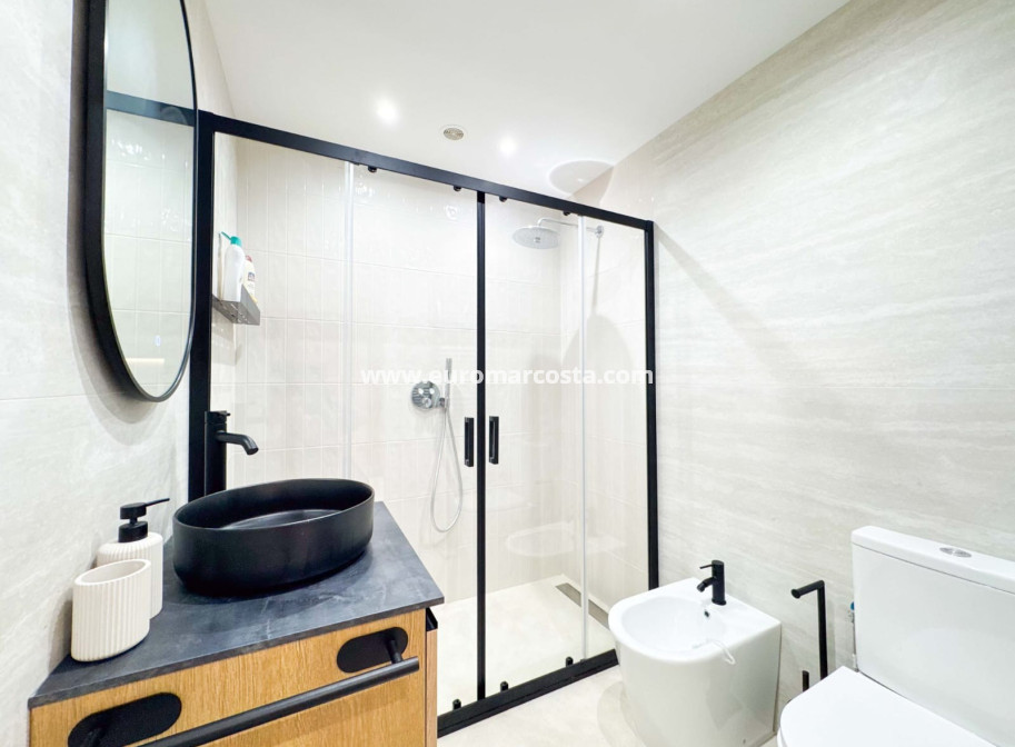 Sale - Ático Dúplex - Guardamar del Segura