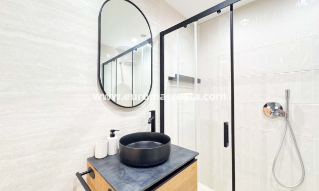 Sale - Ático Dúplex - Guardamar del Segura