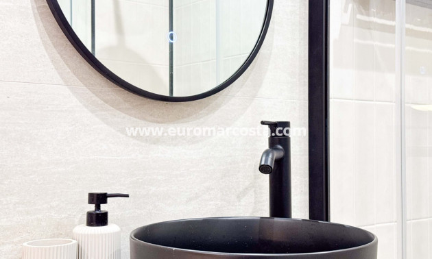 Sale - Ático Dúplex - Guardamar del Segura