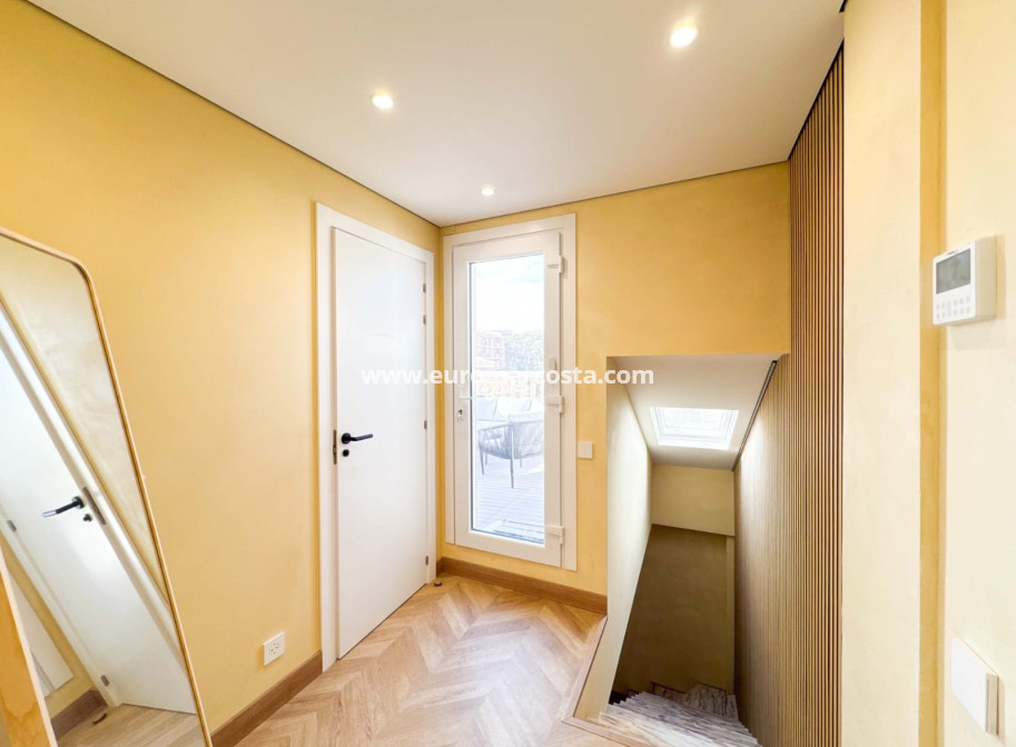 Sale - Ático Dúplex - Guardamar del Segura