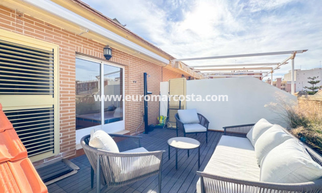 Sale - Ático Dúplex - Guardamar del Segura