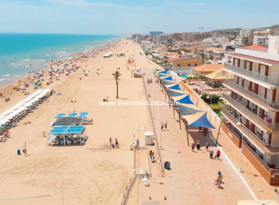 Sale - Ático Dúplex - Guardamar del Segura