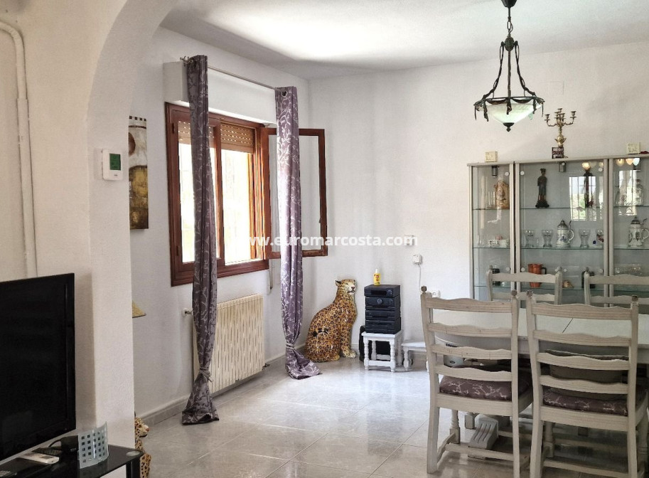 Sale - Detached Villa - Orihuela Costa