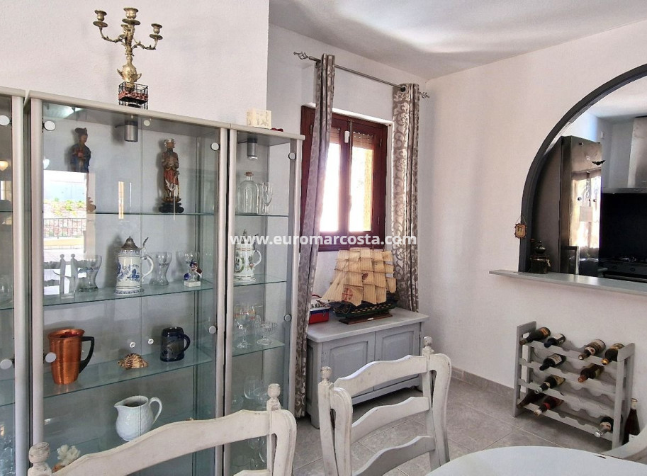 Sale - Detached Villa - Orihuela Costa