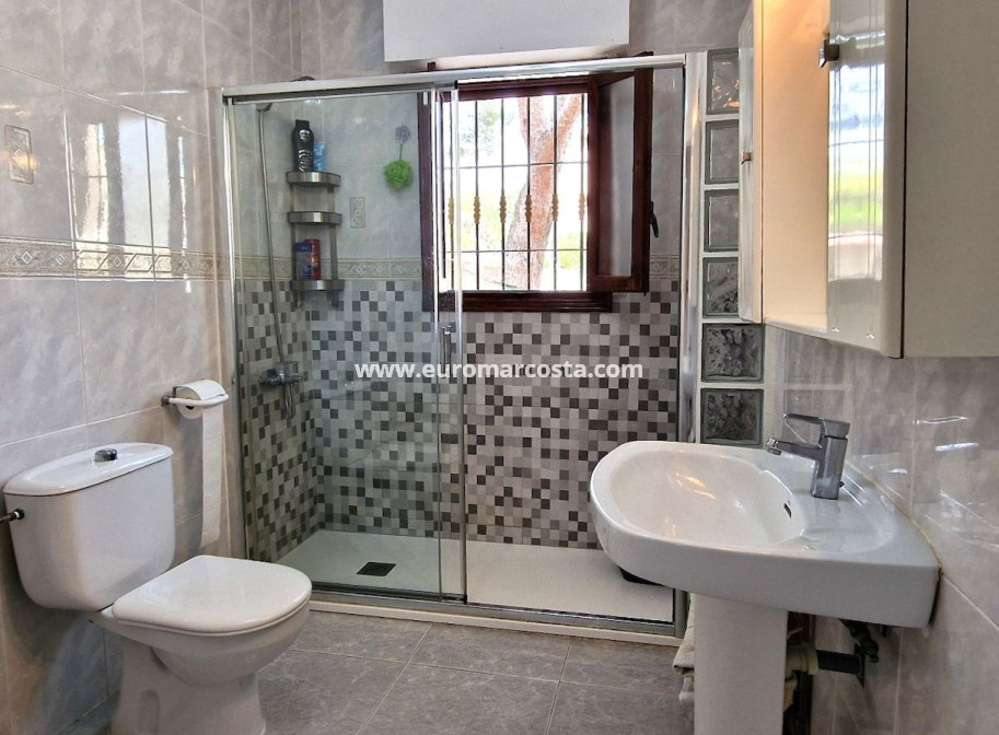 Sale - Detached Villa - Orihuela Costa