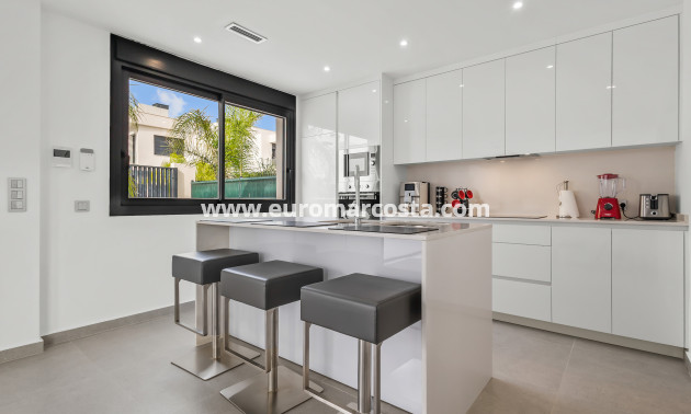 Sale - Villa - Algorfa