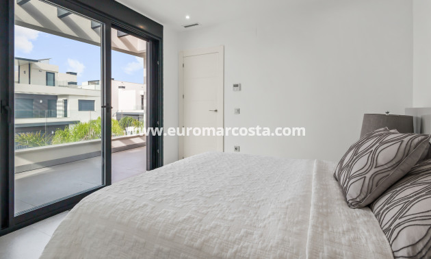 Sale - Villa - Algorfa