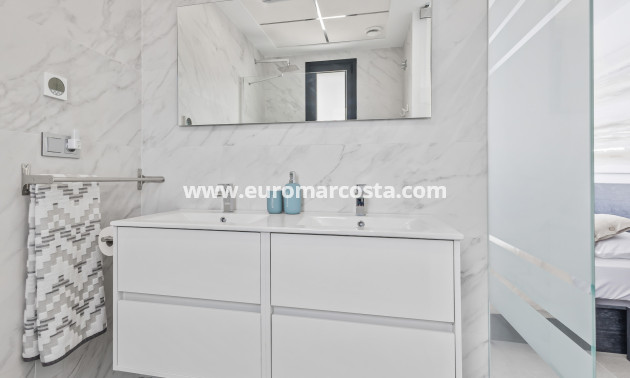 Sale - Villa - Algorfa