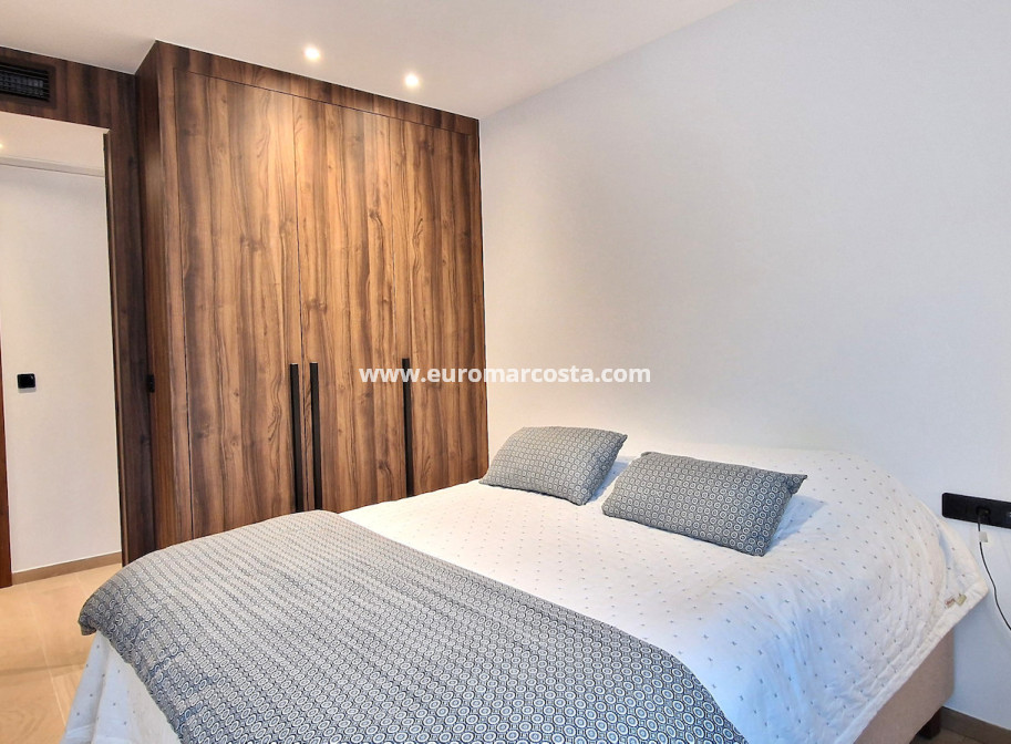 Sale - Bungalow - Algorfa