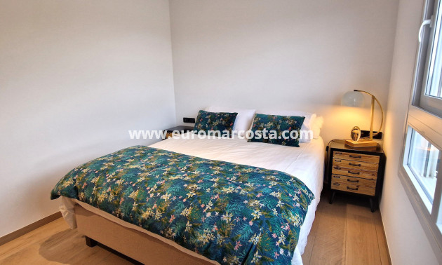 Sale - Bungalow - Algorfa