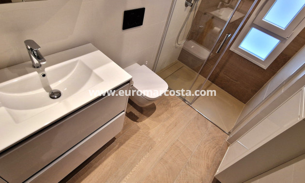 Sale - Bungalow - Algorfa