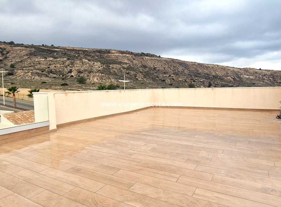Sale - Bungalow - Algorfa