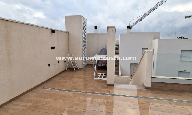 Sale - Bungalow - Algorfa