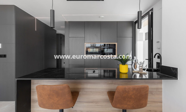 Venta - Villa - Torrevieja - TORREVIEJA