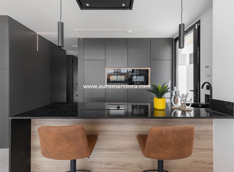 Venta - Villa - Torrevieja - TORREVIEJA