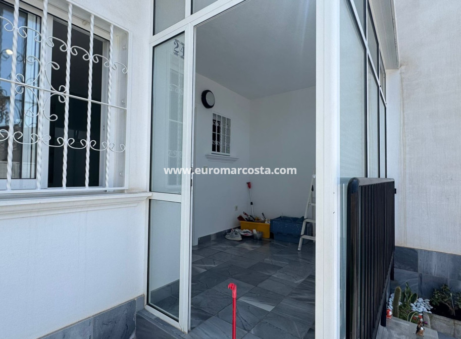 Objekte zum Wiederverkauf - Bungalow - Torrevieja - TORREVIEJA