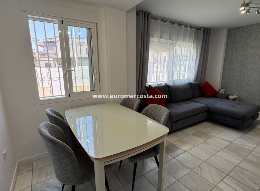 Objekte zum Wiederverkauf - Bungalow - Torrevieja - TORREVIEJA