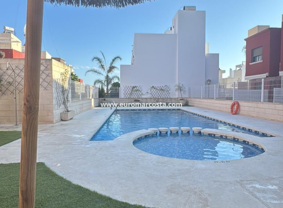 Objekte zum Wiederverkauf - Bungalow - Torrevieja - TORREVIEJA