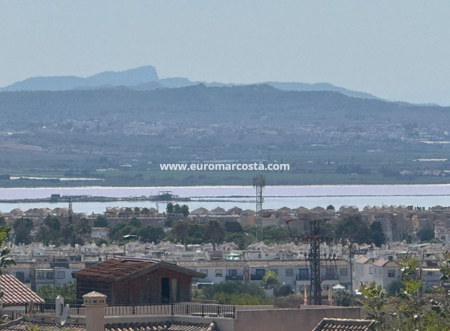Objekte zum Wiederverkauf - Bungalow - Torrevieja - TORREVIEJA