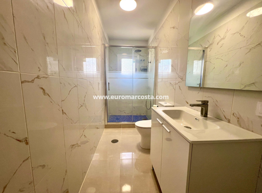 Sale - Villa - La Mata