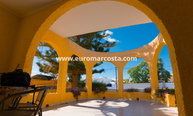 Objekte zum Wiederverkauf - Villa freitstehend - La Siesta - El Salado - Torreta - La Siesta