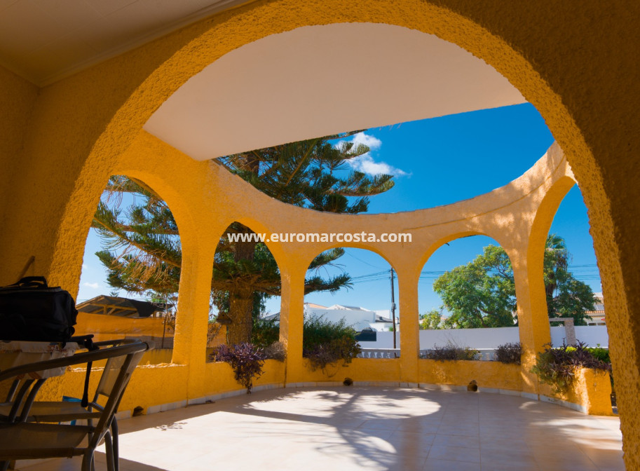 Objekte zum Wiederverkauf - Villa freitstehend - La Siesta - El Salado - Torreta - La Siesta