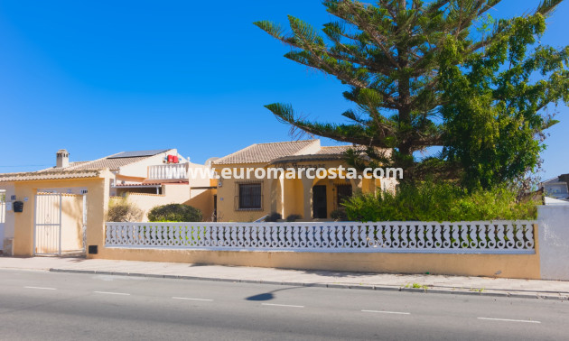 Objekte zum Wiederverkauf - Villa freitstehend - La Siesta - El Salado - Torreta - La Siesta