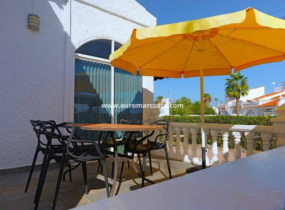 Sale - Villa - Torrevieja - Urbanización San Luis