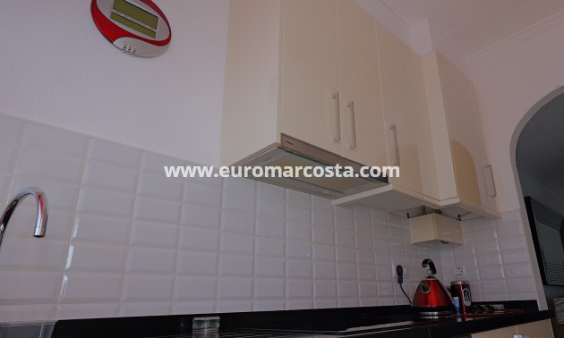 Sale - Villa - Torrevieja - Urbanización San Luis