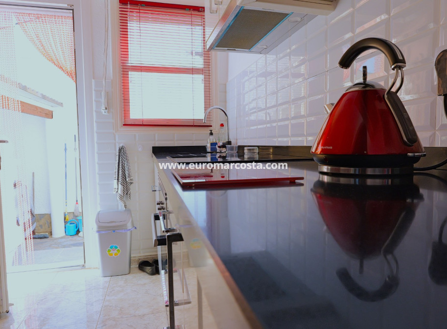 Sale - Villa - Torrevieja - Urbanización San Luis