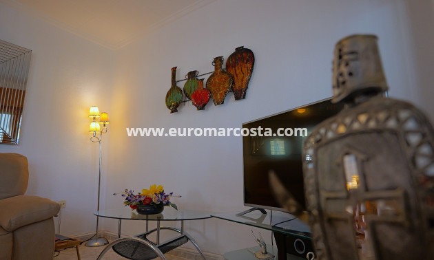 Sale - Villa - Torrevieja - Urbanización San Luis