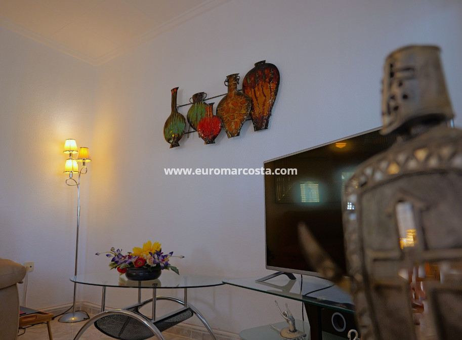 Sale - Villa - Torrevieja - Urbanización San Luis