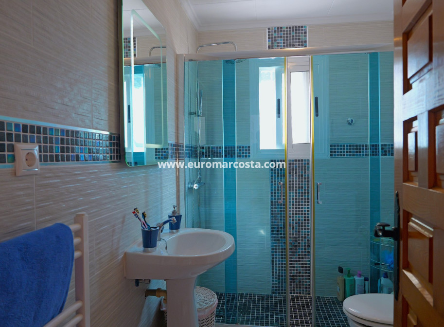 Sale - Villa - Torrevieja - Urbanización San Luis