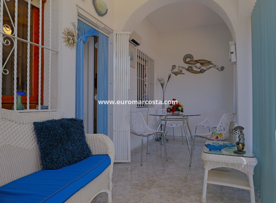 Sale - Villa - Torrevieja - Urbanización San Luis