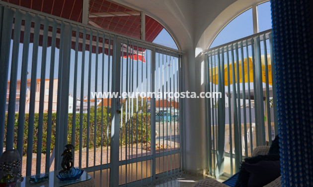 Sale - Villa - Torrevieja - Urbanización San Luis