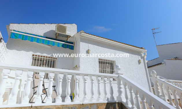 Sale - Villa - Torrevieja - Urbanización San Luis