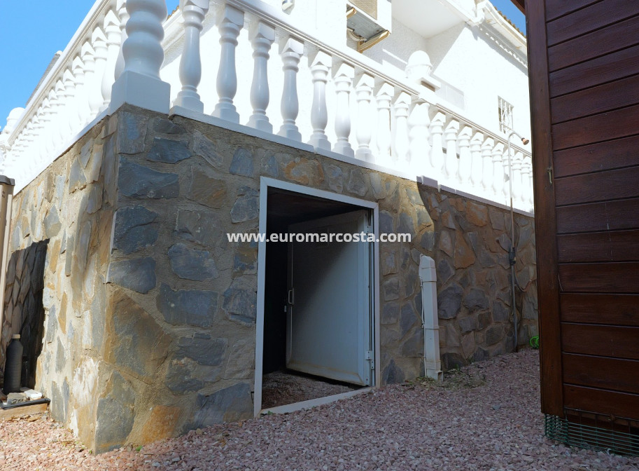 Sale - Villa - Torrevieja - Urbanización San Luis