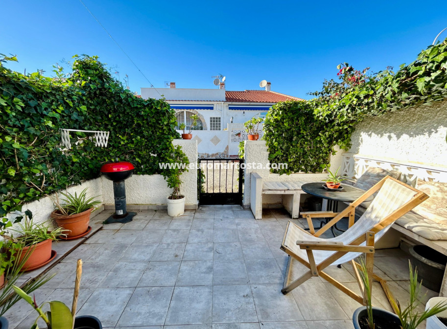 Objekte zum Wiederverkauf - Stadthaus - Torrevieja - Urbanización San Luis