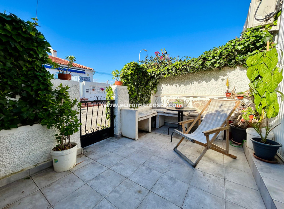 Objekte zum Wiederverkauf - Stadthaus - Torrevieja - Urbanización San Luis